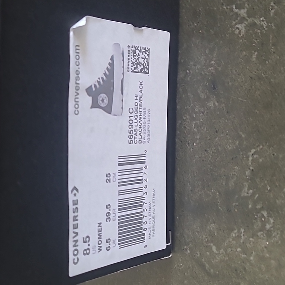 NWT CONVERSE HIGH TOP LUGGED CONVERSE SHOES - Picture 3 of 5